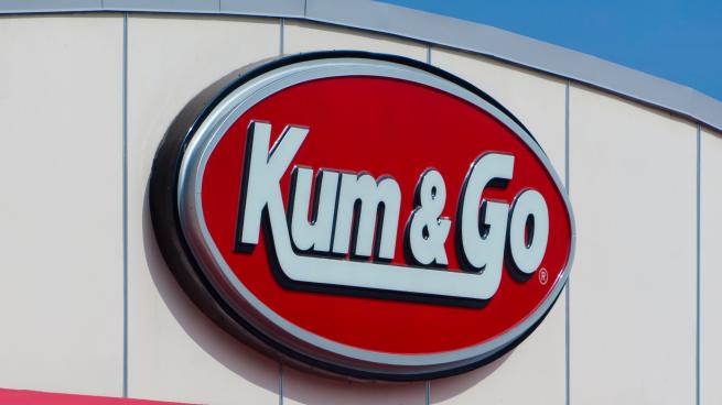 A Kum & Go sign.